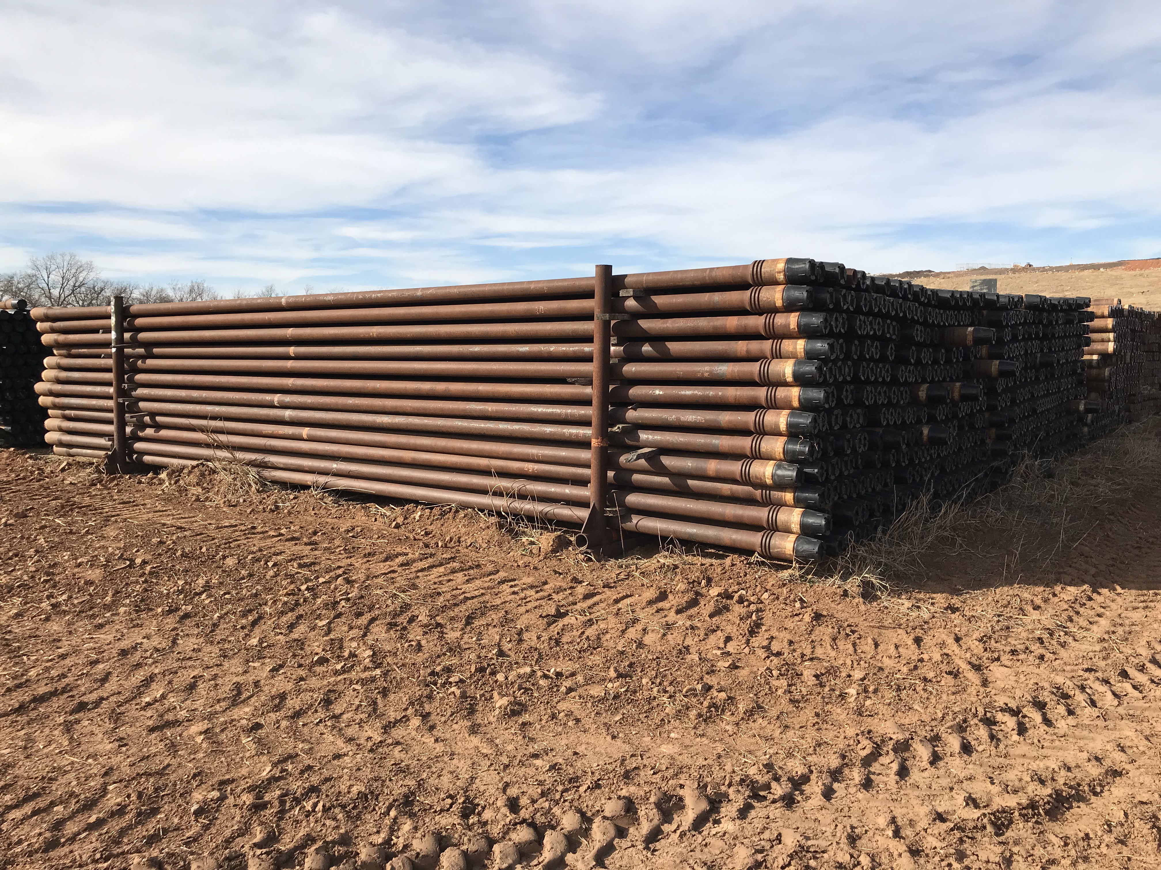 NEW – 4 1/2″ G-105 16.60# R2 Drill Pipe “For Sale” w/ Papers